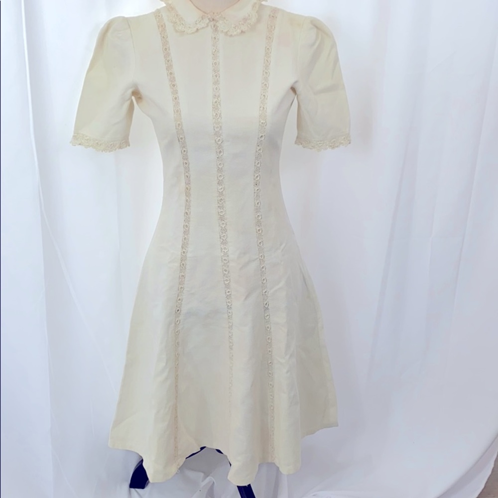 Vintage white dress- size small